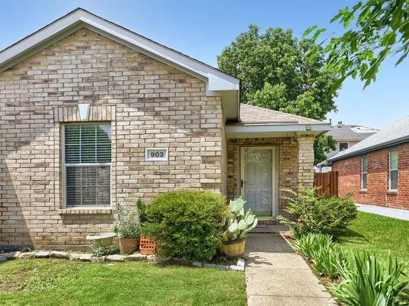 903 Hems Ln, Arlington, TX 76001