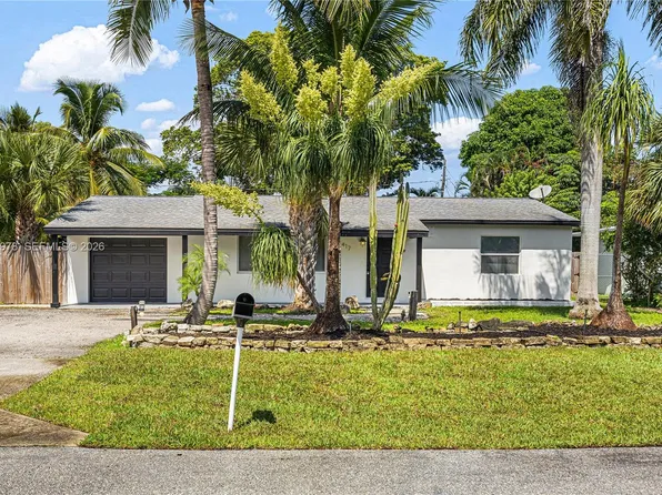 417 SW 1st Ave, Boynton Beach, FL 33435
