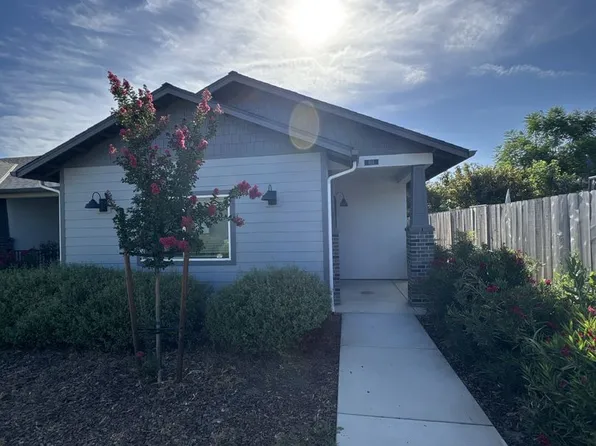 514 S Summit St Unit 101-103, Visalia, CA 93292