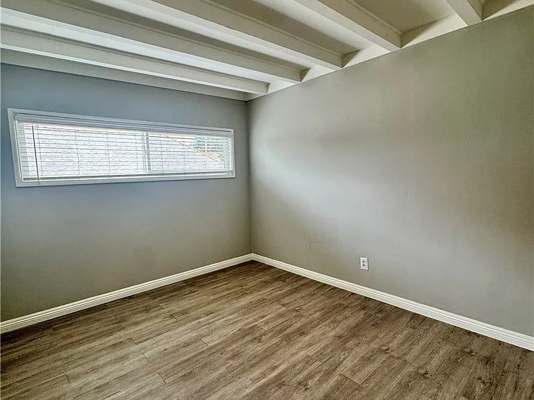 970 Glenneyre St #D — Photo 4