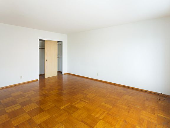 3rd image of 200 10th Ave APT 6
