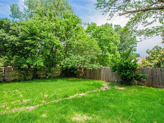 5th image of 922 Ravencroft Dr