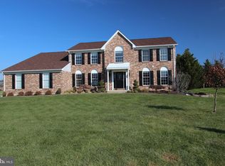 10 Rice Dr, Bear, DE 19701