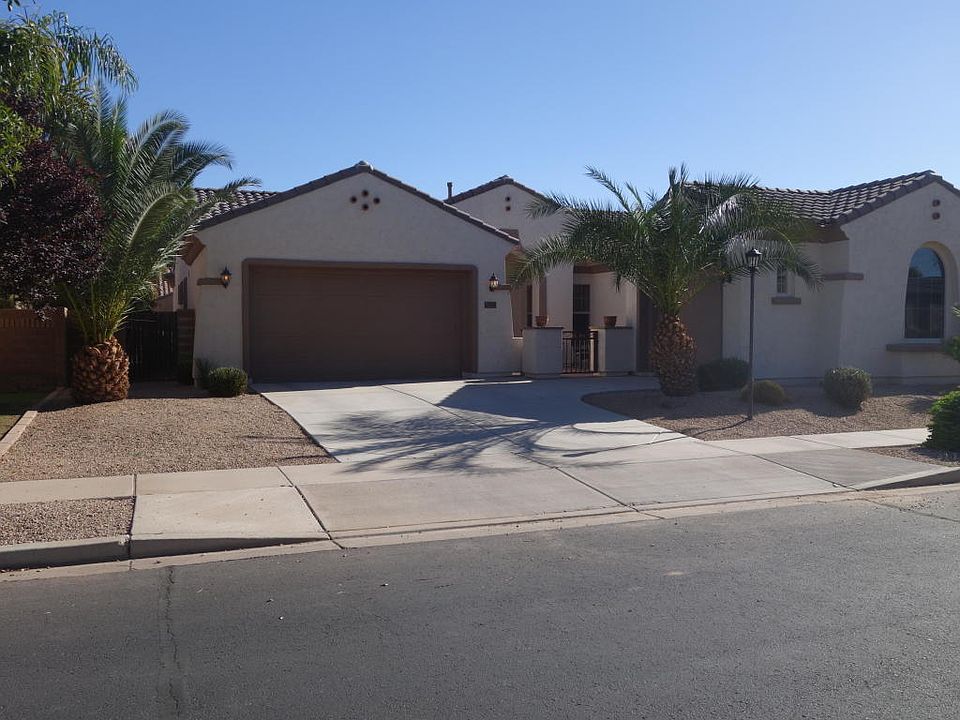 1st image of 2083 E Canyon Pl