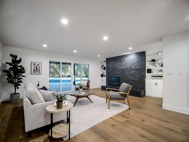 4732 Del Moreno Dr — Photo 49
