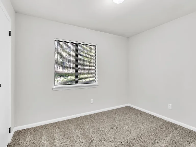 Country Creek Apartments — Photo 21