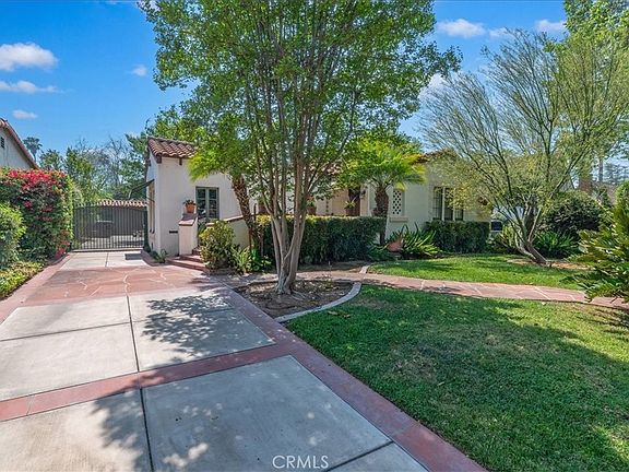 3rd image of 4426 Beatty Dr