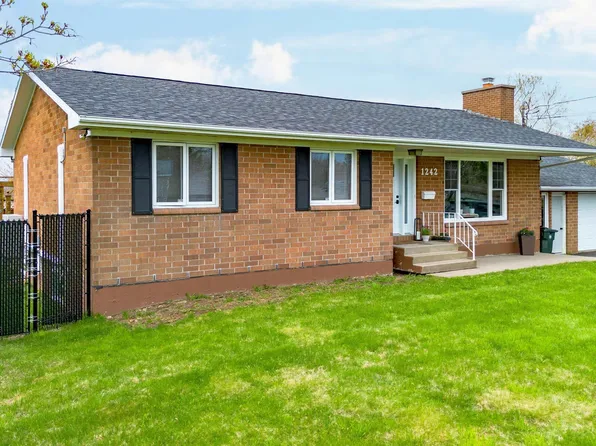 1242 George St, Cape Breton, NS B1P 1N2