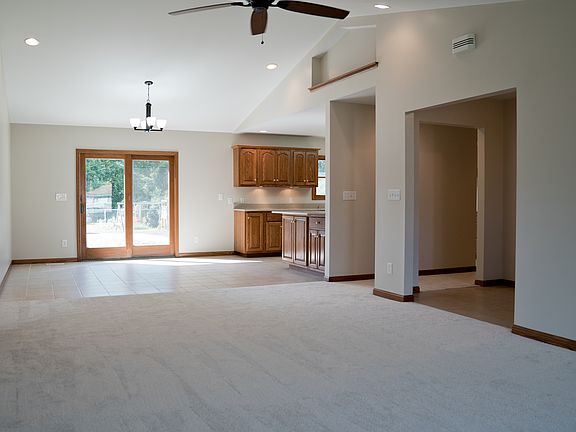 2nd image of 830 Shady Shore Dr