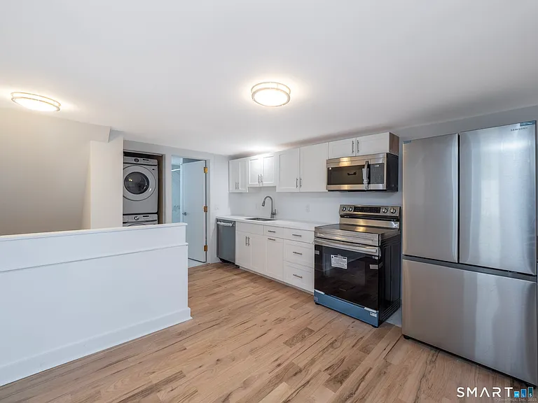 523 Danbury Rd #D — Photo 4