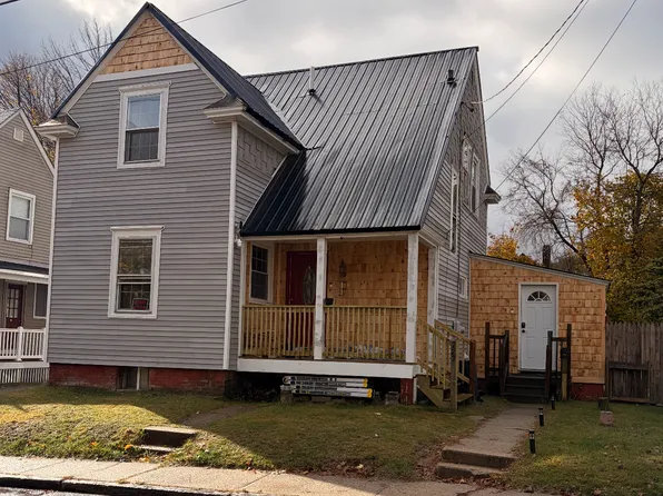 223 Knox St, Rumford, ME 04276