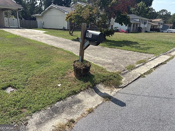 4th image of 801 S Carter Dr
