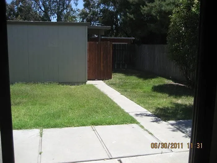 6816 Gordon Ct — Photo 10