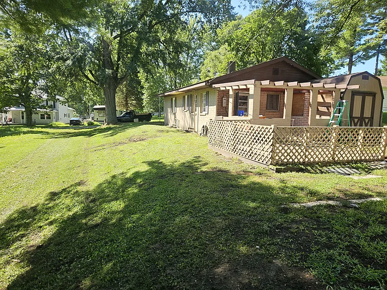 122 Cory Ave — Photo 5