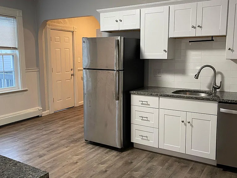 7 Willson St #2 — Photo 1