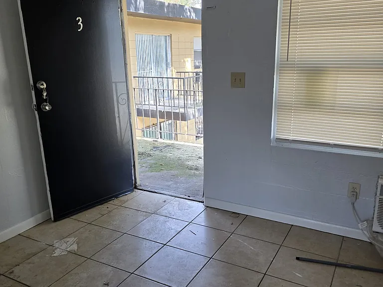 919 Randall St #921 — Photo 11