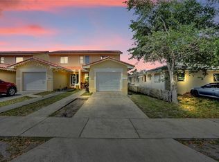 5823 Grant St, Hollywood, FL 33021