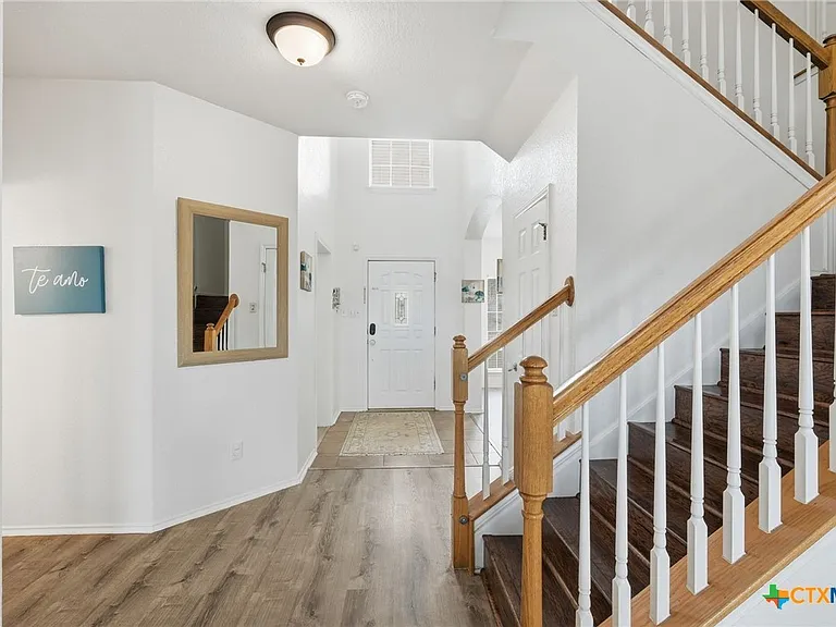 1410 Katie Lynch Dr — Photo 5