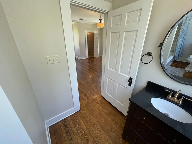 1411 S Lamar Blvd — Photo 36