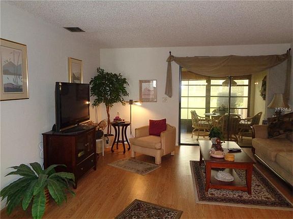 3rd image of 733 Carpenters Way APT 35