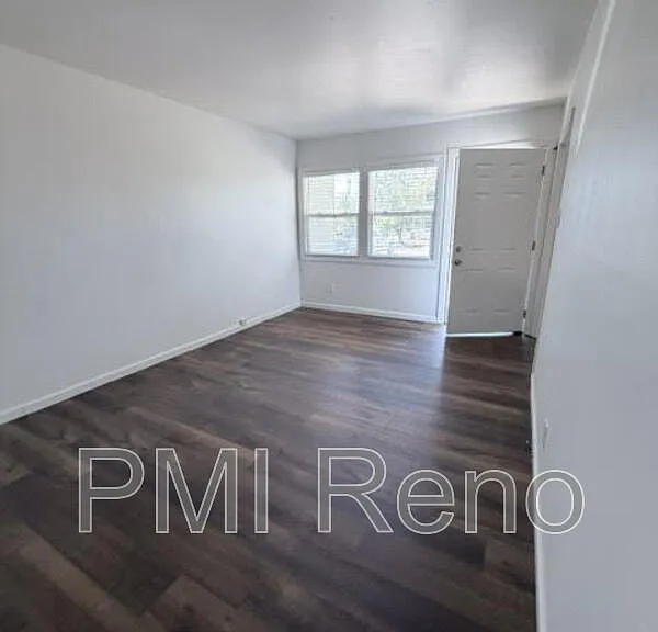 364 Gould St — Photo 4