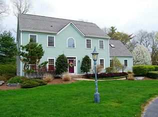 1 Jacobs Point Rd, Warren, RI 02885
