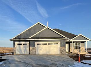 1916 Arbor Ridge Way, Janesville, WI 53548