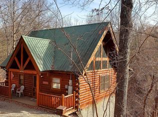 2472 N School House Gap Rd, Sevierville, TN 37876