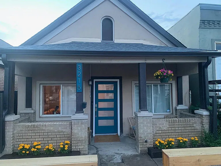 3215 Lawrence St — Photo 3