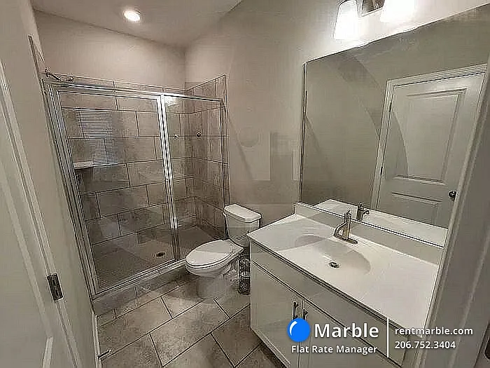 2565 Morehead St — Photo 15
