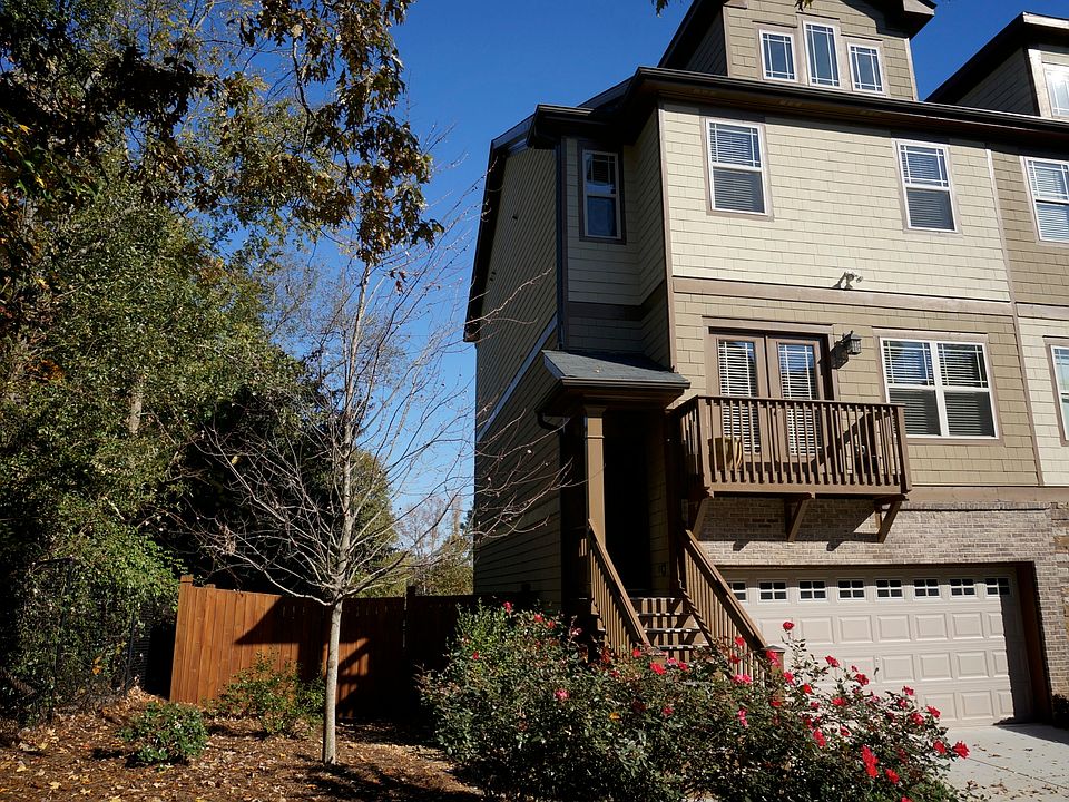 Craftsman Style Townhouse