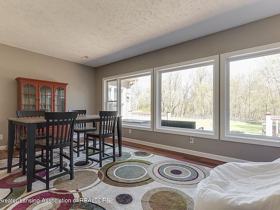 5th image of 4711 Pardee Rd