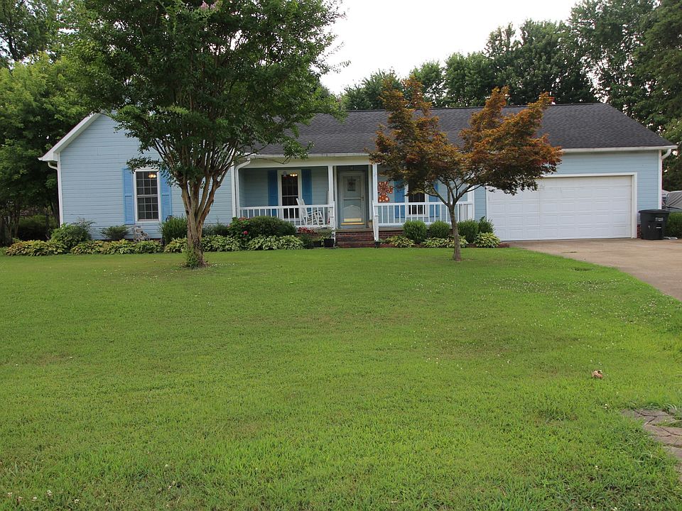 1st image of 11 Clement Dr