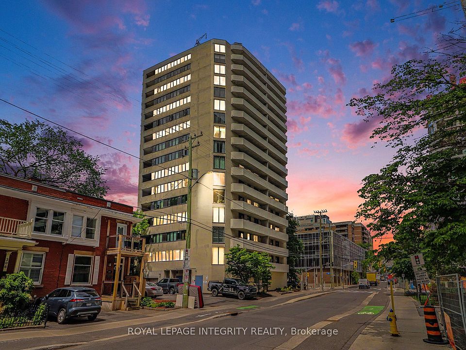 1st image of 200 Bay St S #102