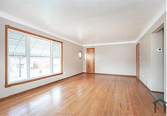 4633 Warner Rd #UP — Photo 5
