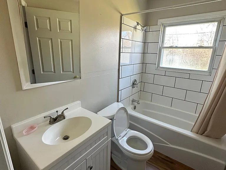 4441 Marlowe St — Photo 13
