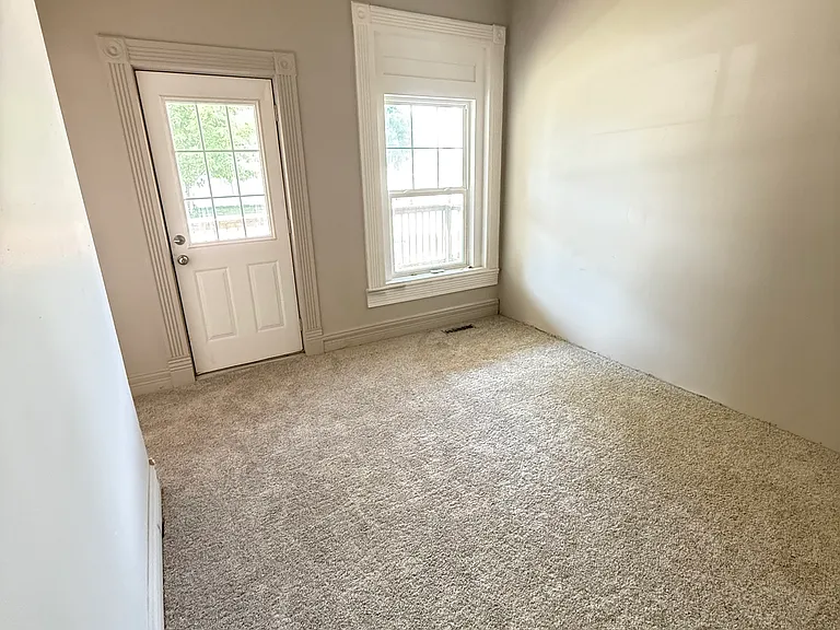 57 E Ash St #2 — Photo 6