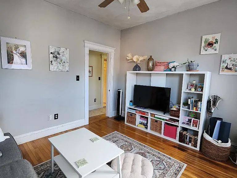 86 Glenville Ave — Photo 2