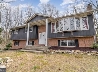 660 Valley View Dr, Boiling Springs, PA 17007