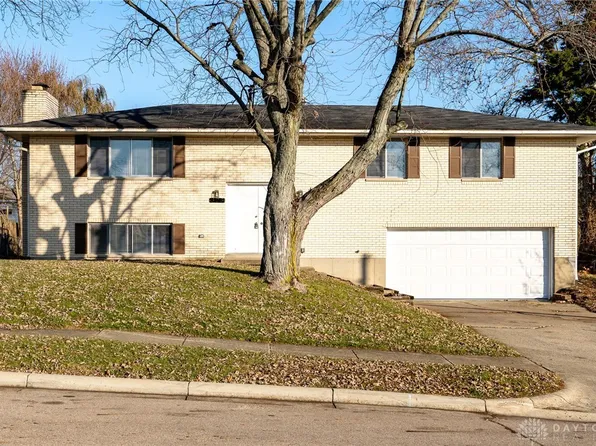 525 Crestgrove Ave, Vandalia, OH 45377