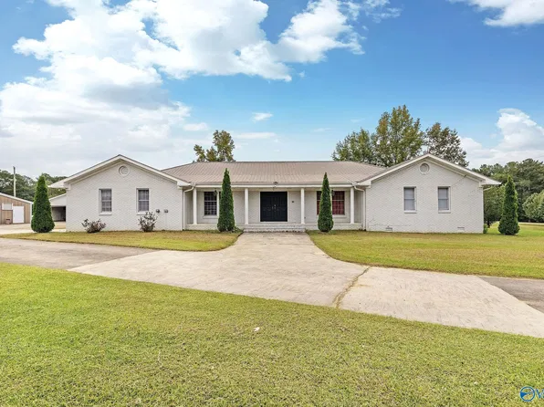 1304 Horton Rd, Albertville, AL 35950