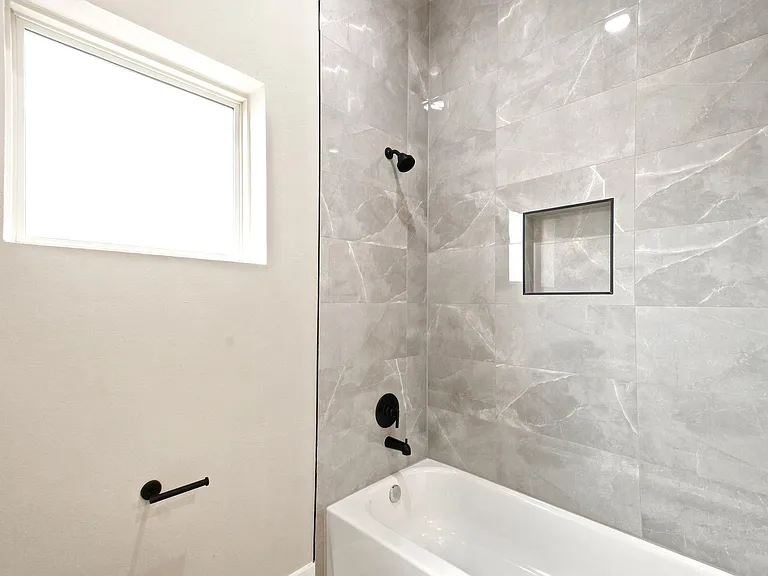2610 Liguria Ln — Photo 28