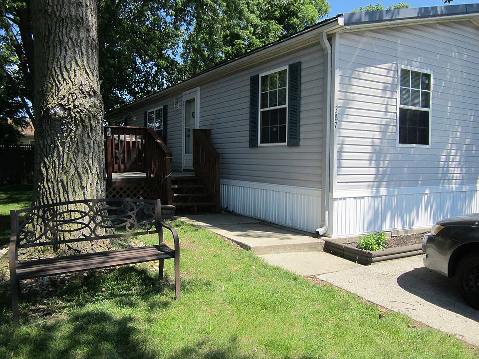 1st image of 387 Geneva Dr