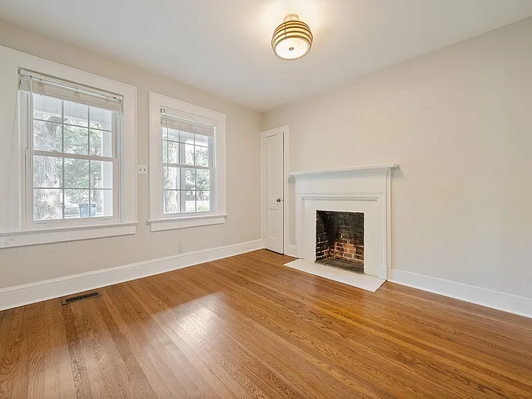 2921 Chapel Hill Rd — Photo 6