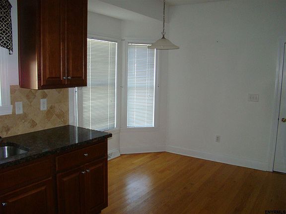 3rd image of 2 Antonia Ct