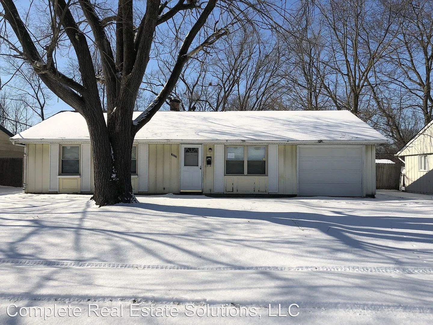 3902 Chateau Dr photo 1