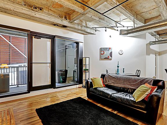 2nd image of 917 Main St APT 503