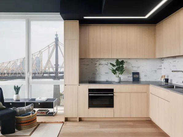 430 Main Street image 1 of 12