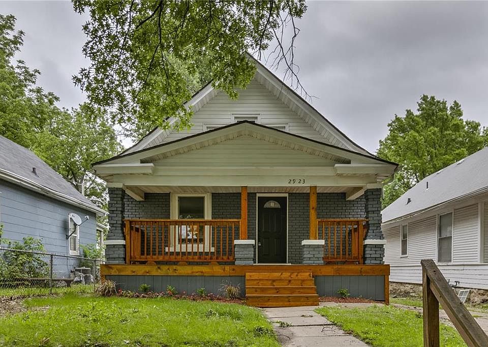 1st image of 2923 Askew Ave