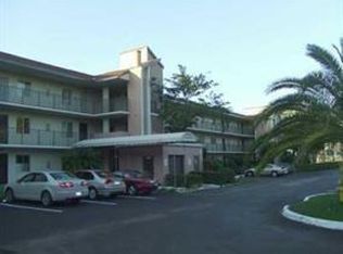 2212 S Cypress Bend Dr APT 104, Pompano Beach, FL 33069
